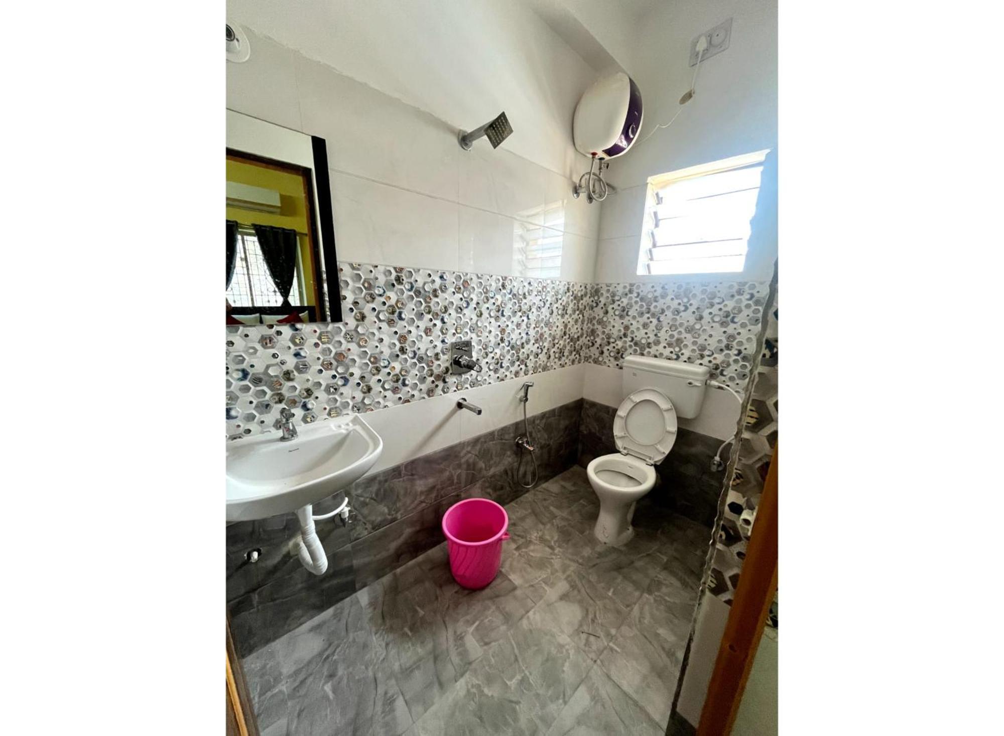 Airport Residency Near Airport Luxury In Budget Friendly Price Seller 4* Bhubaneswar